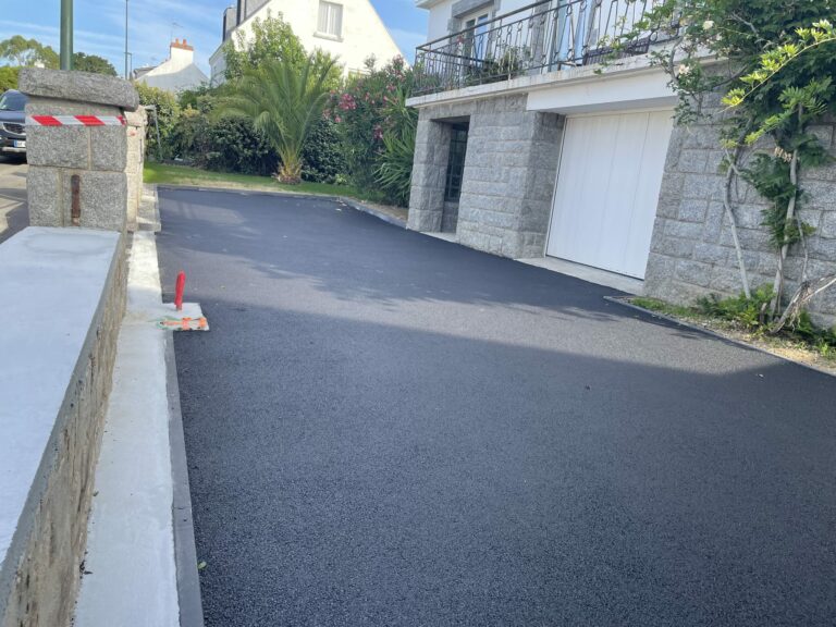 Pose de bordure et enrobé en Morbihan