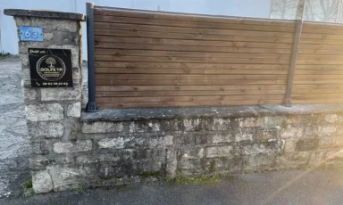 Muret et occultants bois à Séné