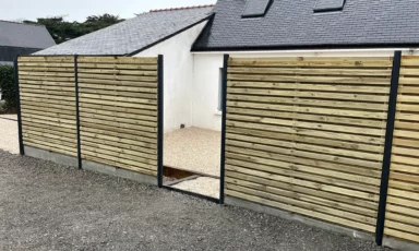 Clôture bois à Theix