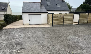 Clôture bois à Theix