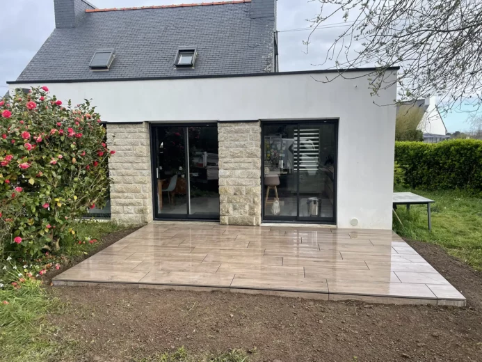 Dallage terrasse maison individuelle en Morbihan