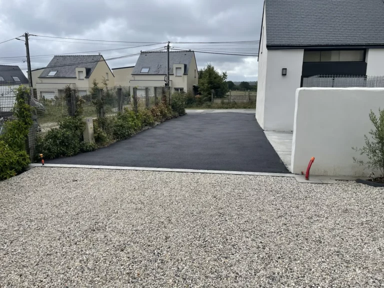 Pose d'enrobé à Séné